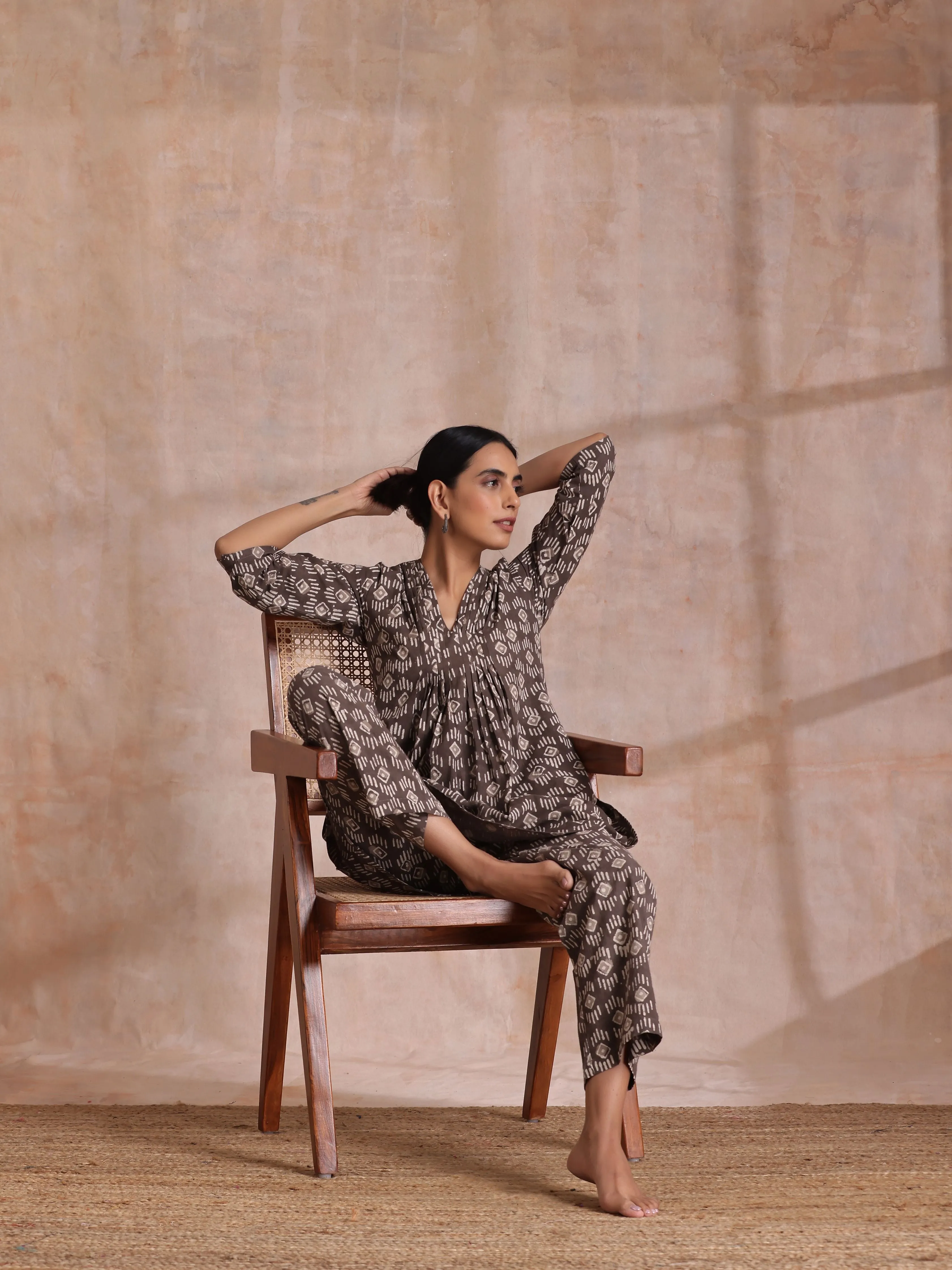 Clay Dabu Geometric Print Cotton Pleated Co-Ord Set